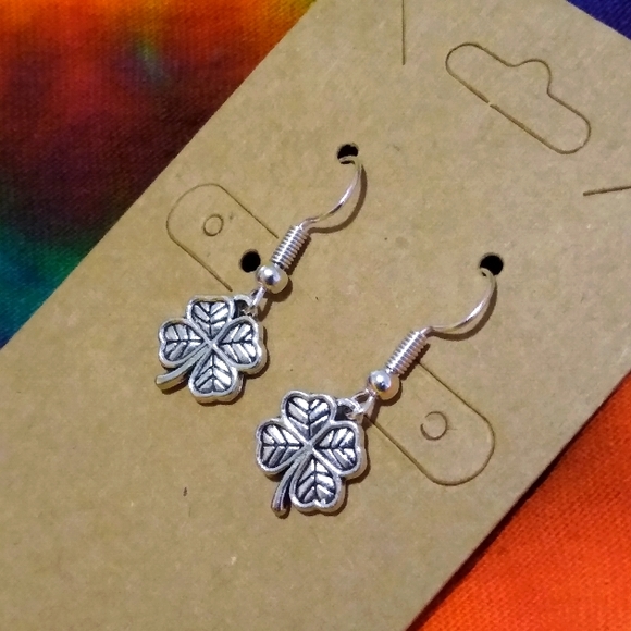 Handcrafted Lucky Clover 🍀 Charm Shamrock Earrings ☘️ - Picture 3 of 4